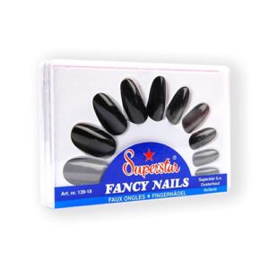 Nagels zwart